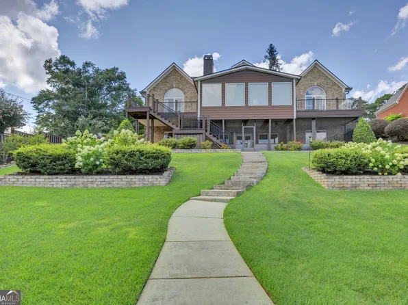 921 Yancey Rd, Covington, GA 30014
