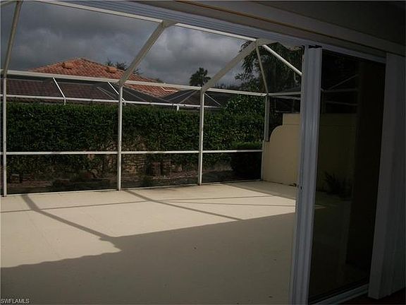4th image of 5544 Islandwalk Cir