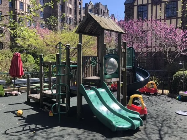 116 Pinehurst Avenue image 21 of 25