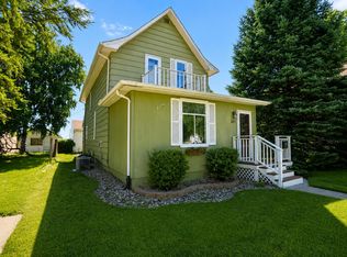 607 S 9th St, Aberdeen, SD 57401