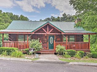 1612 Little Cabin Loop, Sevierville, TN 37862
