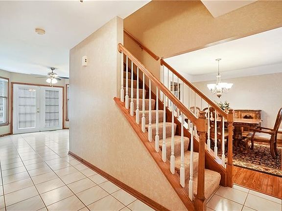 4th image of 2432 Briarhill Ct