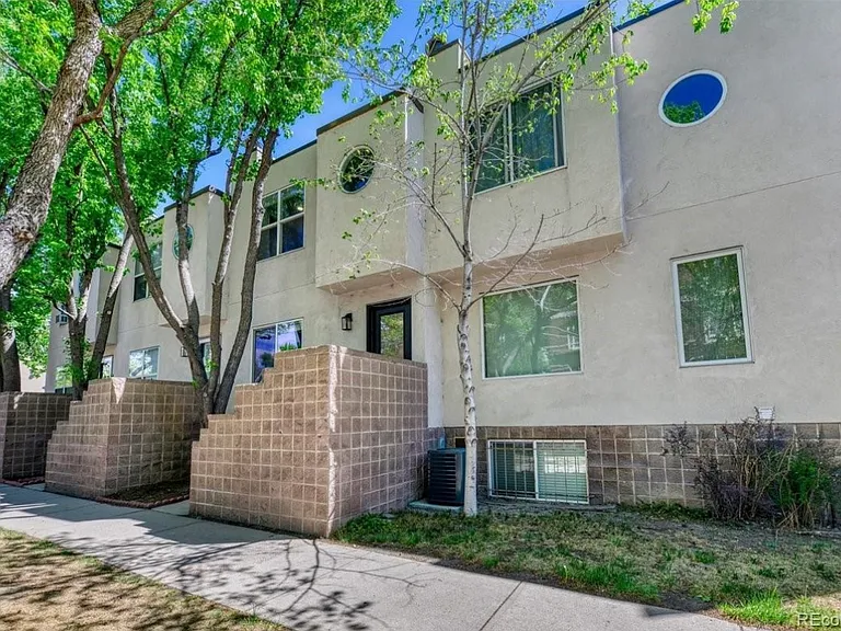 3204 N Zuni St — Photo 12