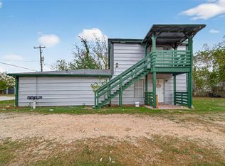 105 Clear Lake Rd APT C, Highlands, TX 77562