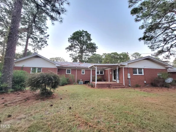 400 Harrill St, Spring Lake, NC 28390