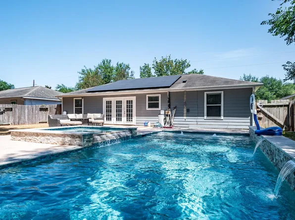 16330 Many Trees Ln, Conroe, TX 77302