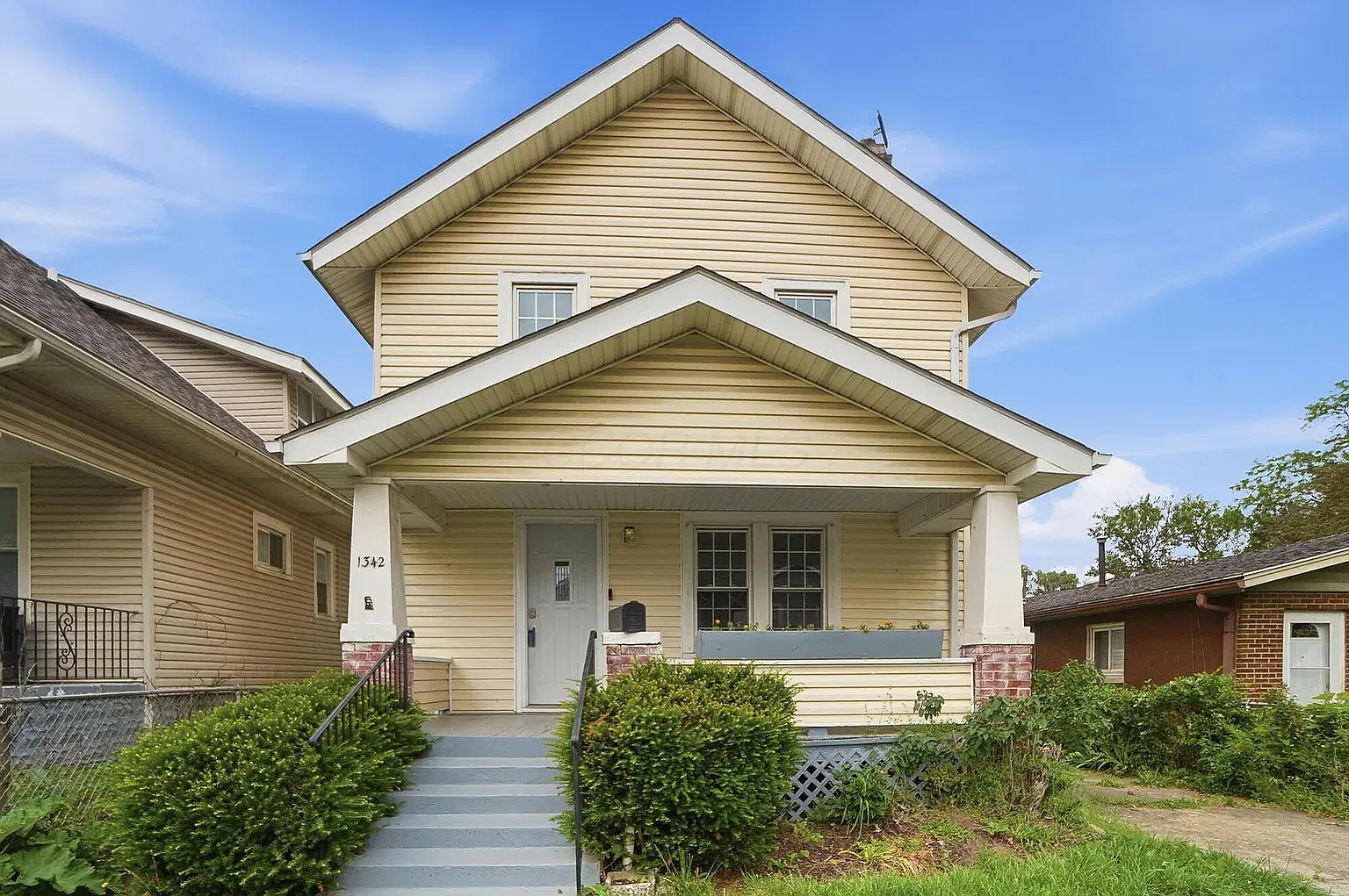 3 bed, 1280 sqft, $1,800 — Photo 2