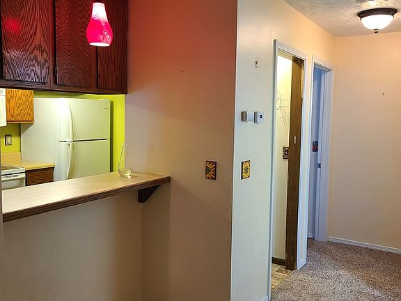 4th image of 227 Woodridge St APT 8