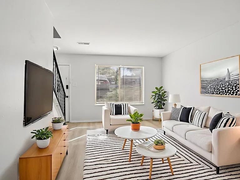 4120 Geraldine Ave #1 — Photo 4