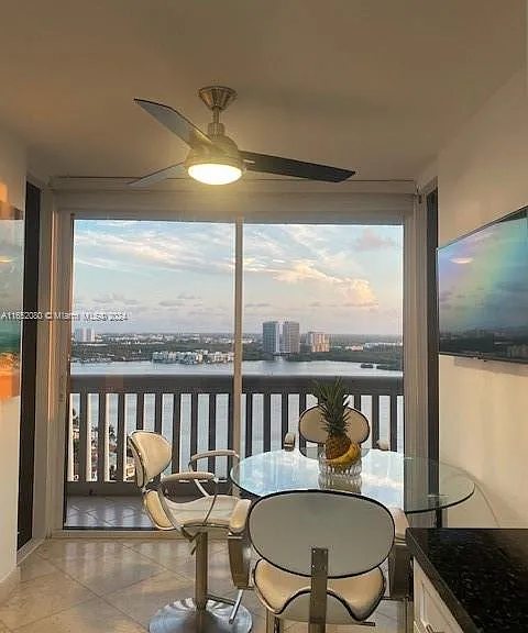 1000 Island Blvd #2702 — Photo 3