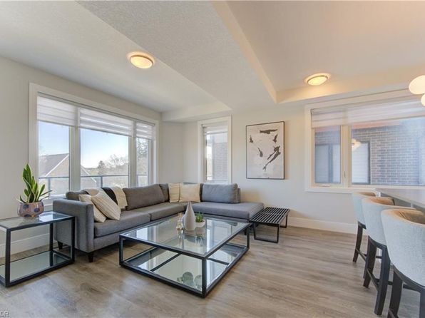 54 Bridge St W #23, Kitchener, ON N2K 0G4