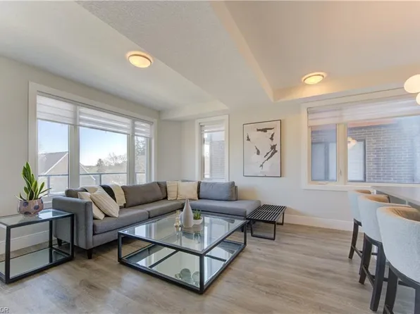 54 Bridge St W #23, Kitchener, ON N2K 0G4