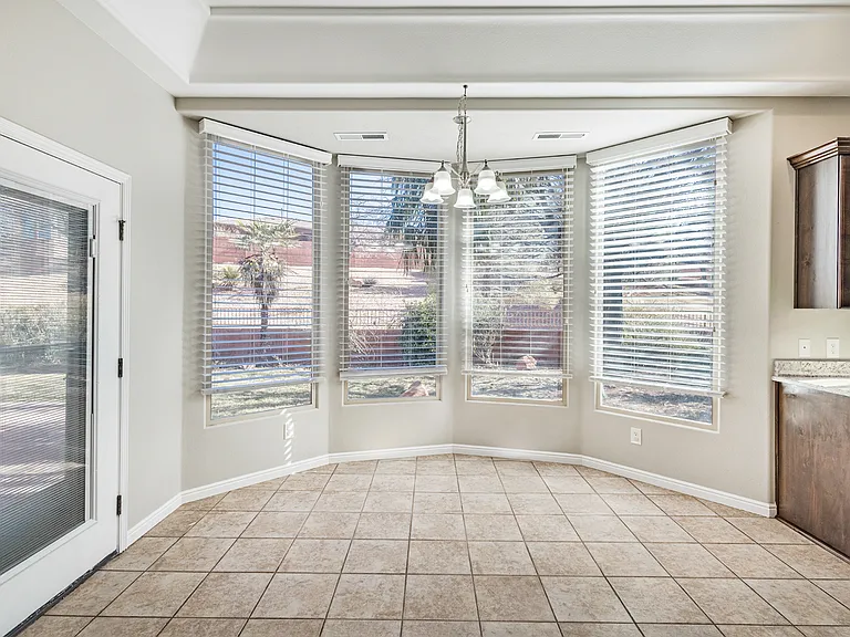 1590 N Sonoran Dr — Photo 5