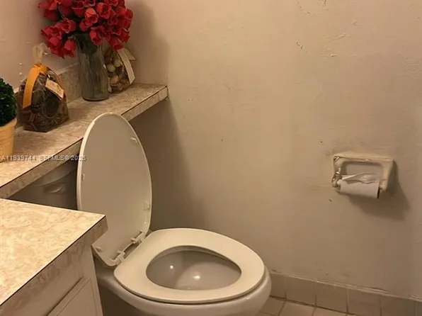 4159 NW 90th Ave APT 105, Pompano Beach, FL 33065