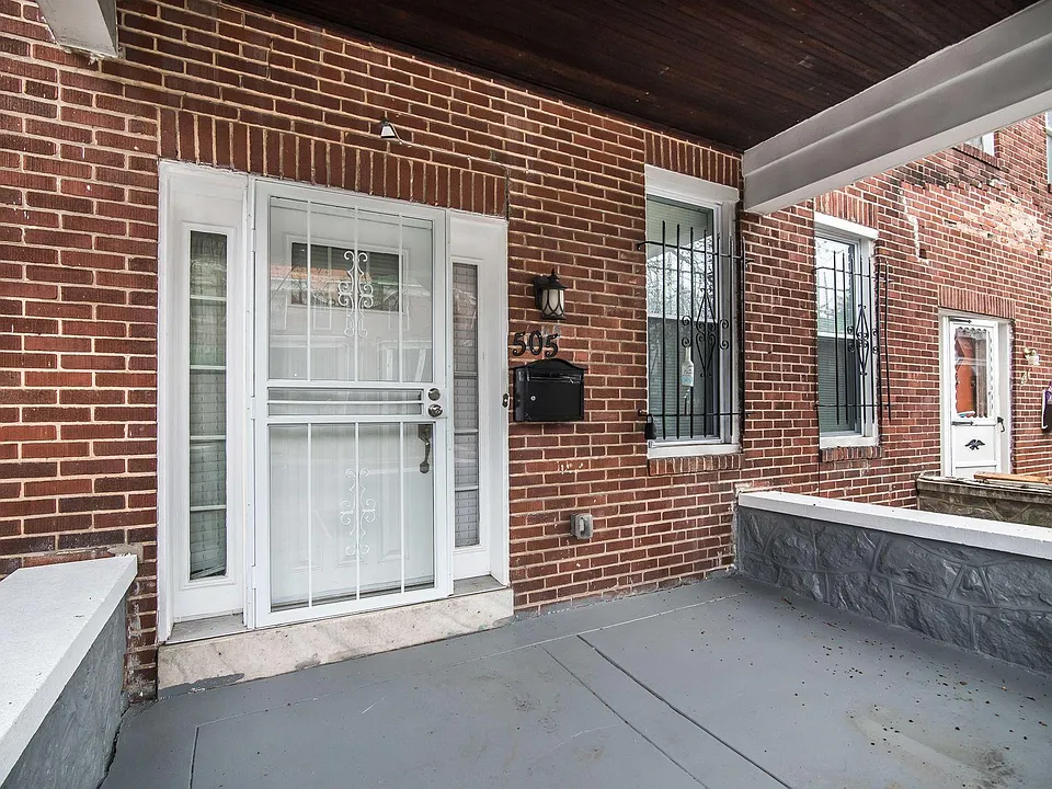 505 Denison St #1