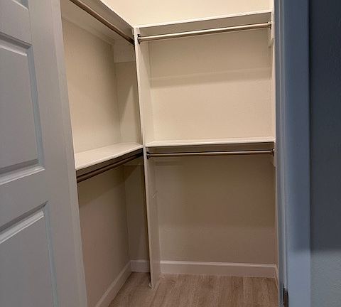 3rd image of 1601 Ocean Dr APT 05