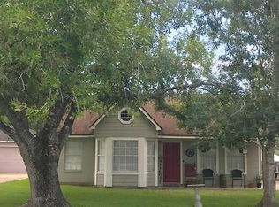 7131 Beechwood Dr, Angleton, TX 77515