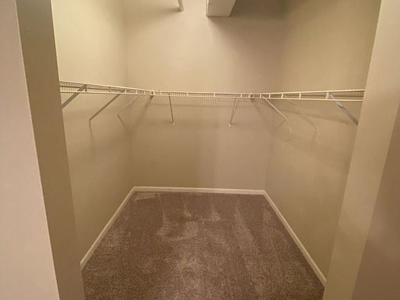 3rd image of 1115 Harney St #10156360
