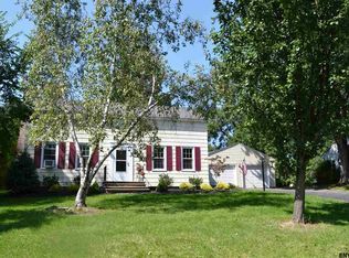 1565 Clifton Park Rd, Niskayuna, NY 12309