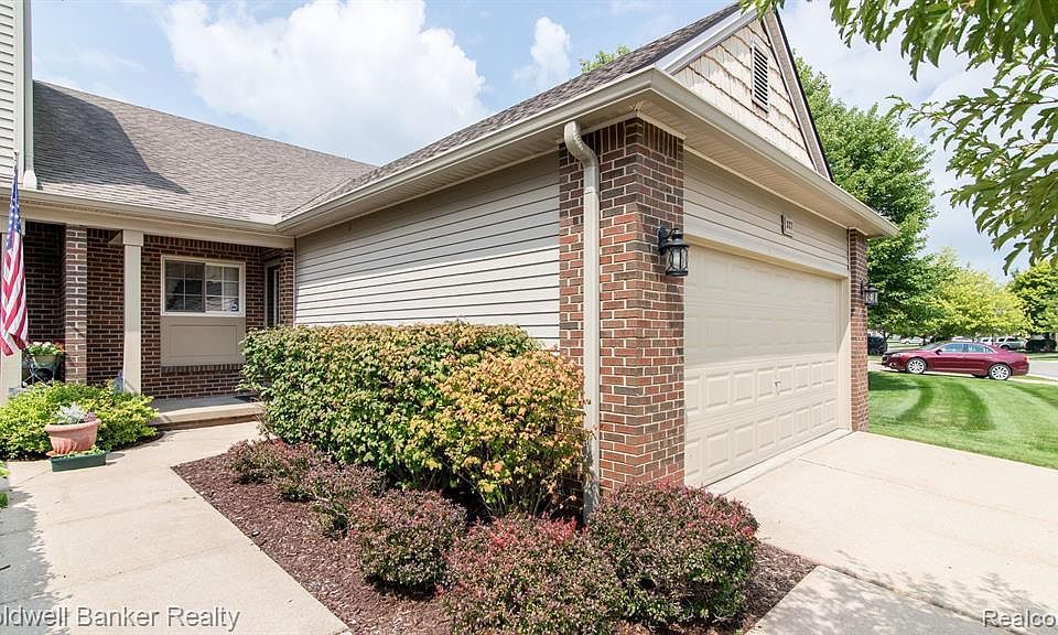 327 Newberry Ln, Howell, MI 48843 Zillow