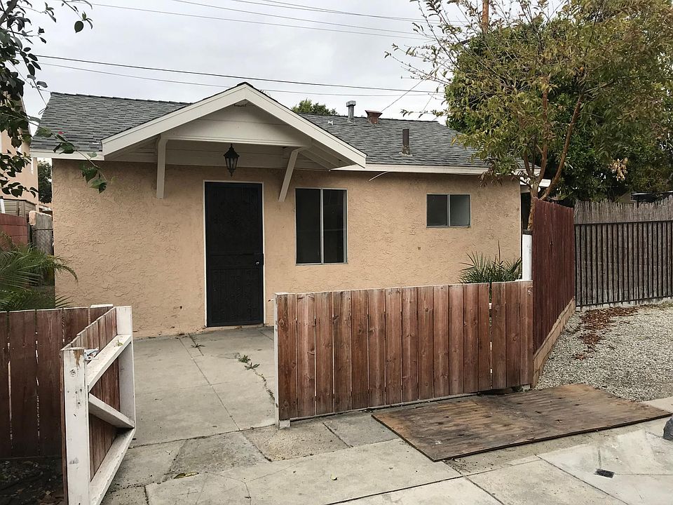 1st image of 4935 Tobias Ave