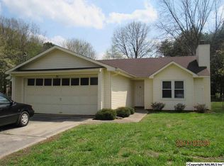 208 Thach Ln, Meridianville, AL 35759