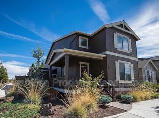 3318 SW 28th St, Redmond, OR 97756