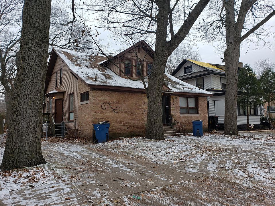 1st image of 2913 5th St