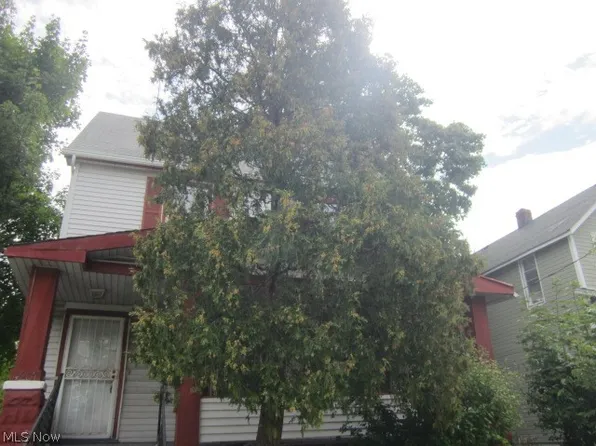 4207 E 146th St, Cleveland, OH 44128