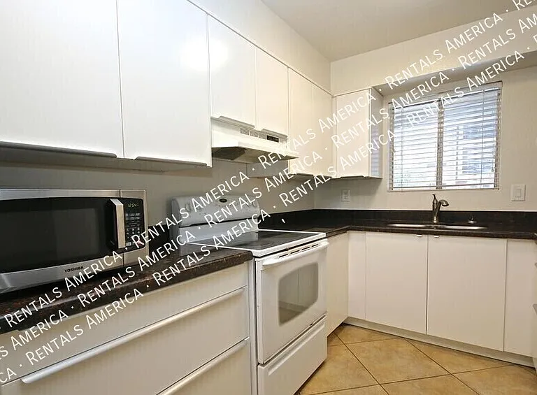 1014 E Spence Ave #108 — Photo 6