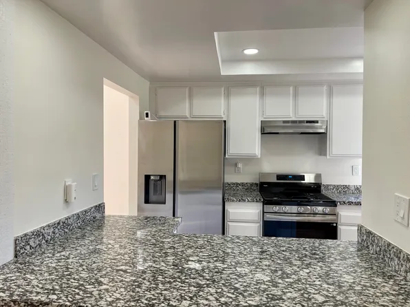 22018 Cantara St, Canoga Park, CA 91304