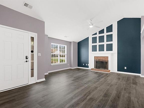 4th image of 608 Riverside Dr NW