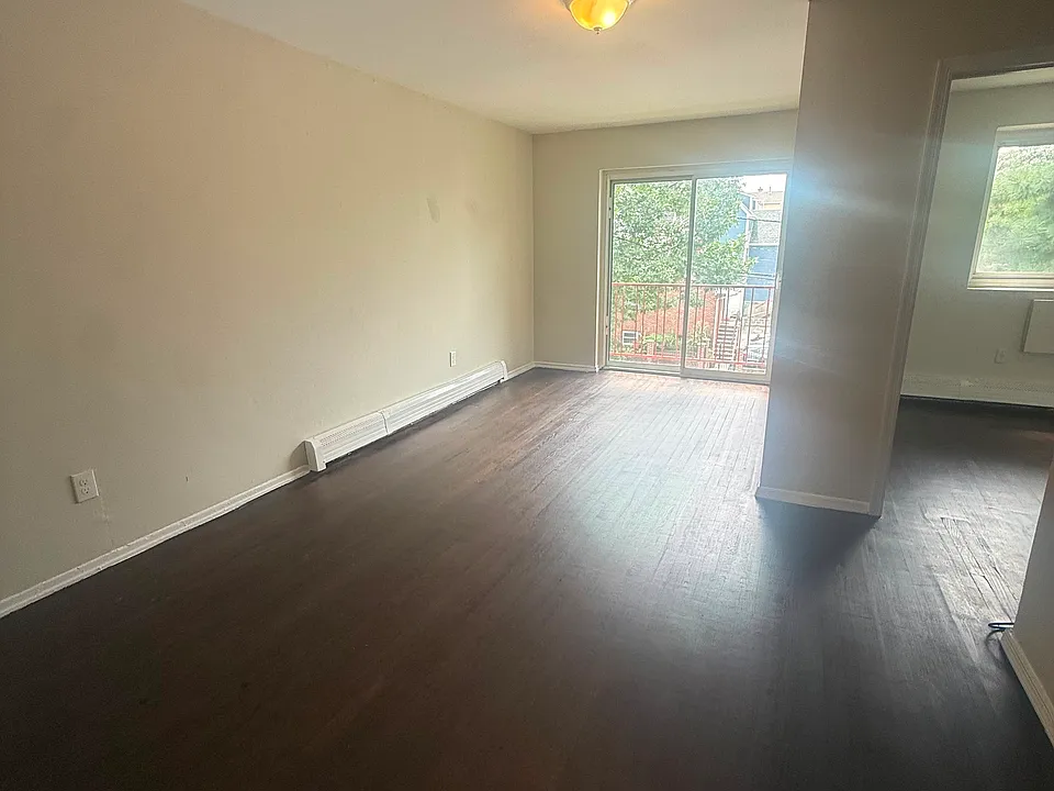 328-329 Roseville Ave #C3C