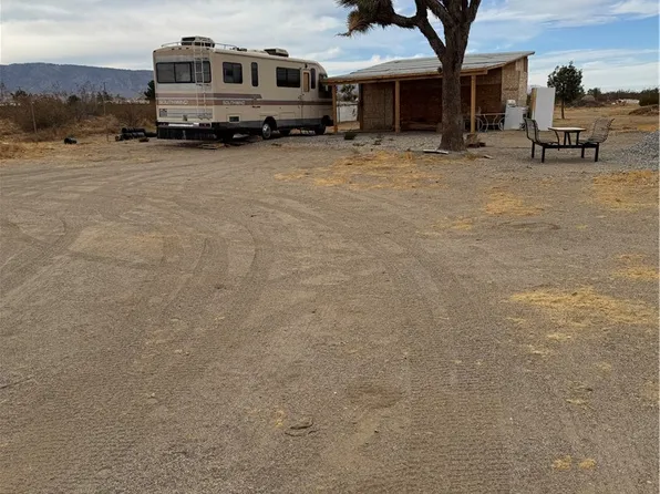 3185 Olivera Rd, Phelan, CA 92371