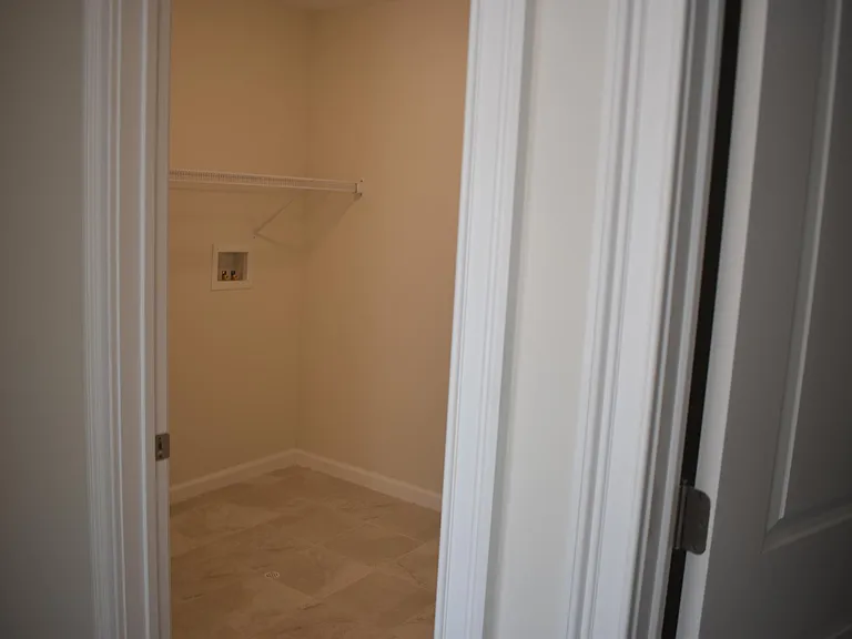 16 Emily Ct — Photo 8