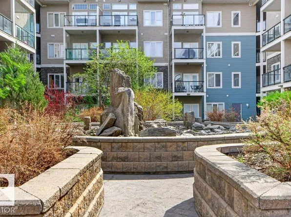 10121 80th Ave NW #223, Edmonton, AB T6E 0B9