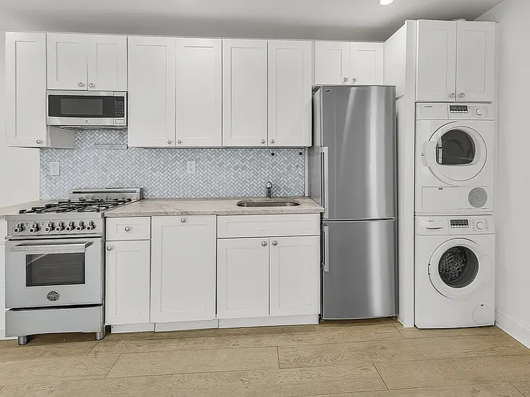 364 Lincoln Pl #E8 — Photo 4