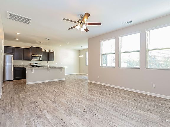 4th image of 9019 Fenton Rd