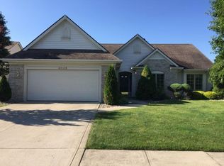 9825 Lyonhurst Rd, Fort Wayne, IN 46804