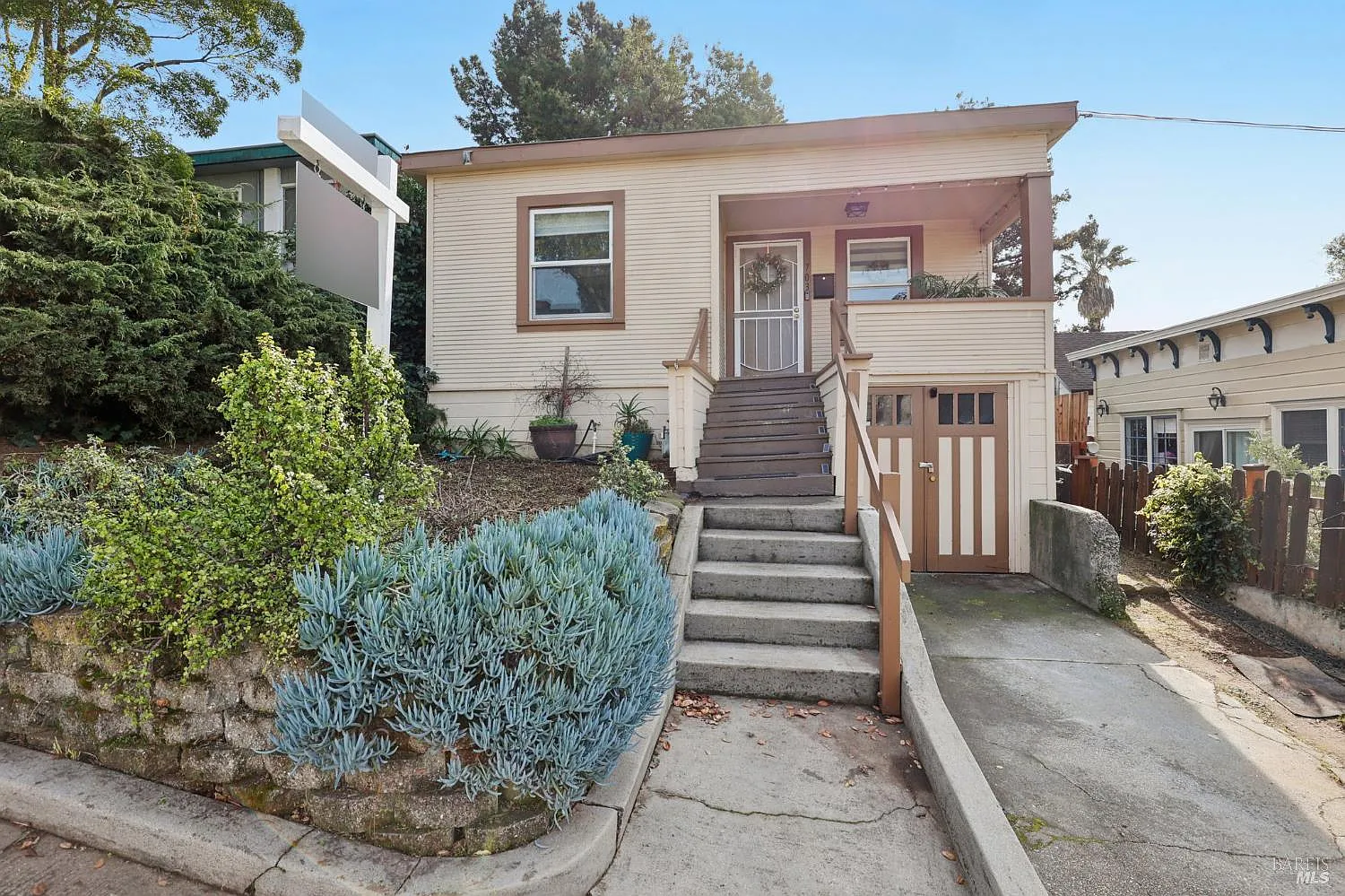 703 Capitol Street photo 1