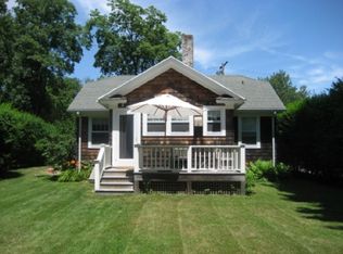 26 Cooper St, Southampton, NY 11968