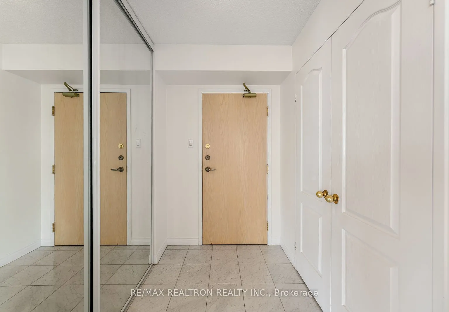 3 bed, $3,450 — Photo 3