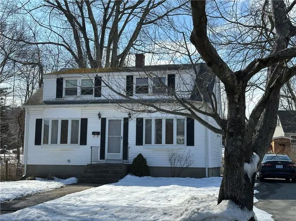 40 Dean Ave, Johnston, RI 02919