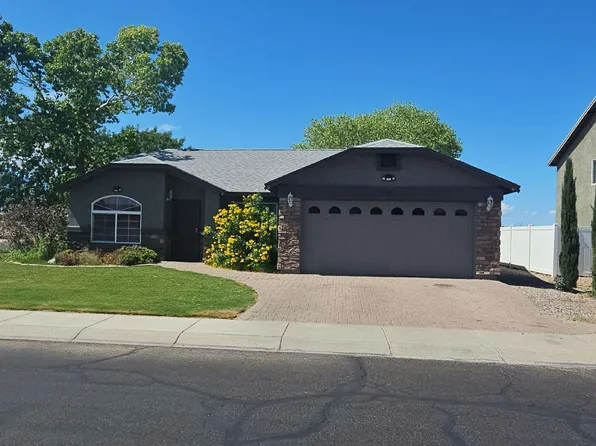 1020 S Coventry Dr, Safford, AZ 85546