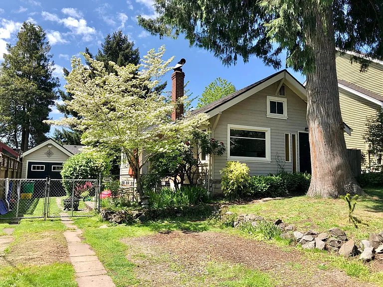 7255 SW 31st Ave — Photo 1