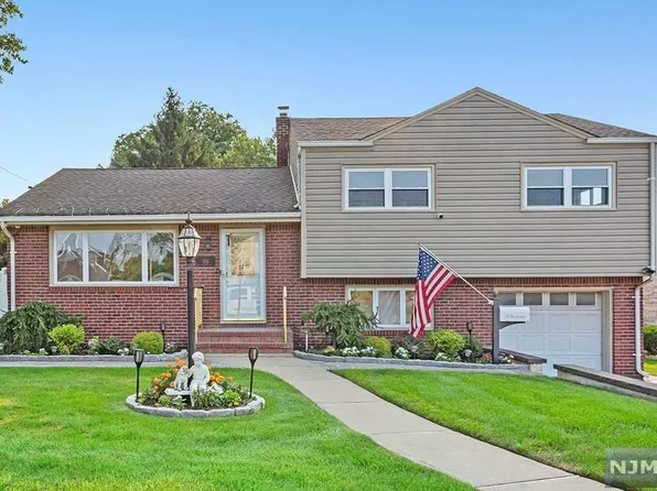 156 Mola Blvd, Elmwood Park, NJ 07407