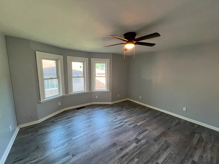 3006 Glenway Ave — Photo 4