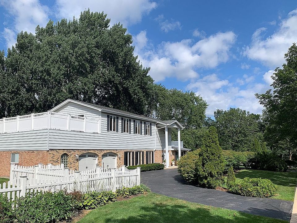 180' x 80' Corner Lot