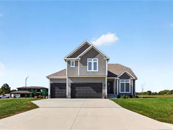 1632 Lou Martin Dr, Pittsburg, KS 66762