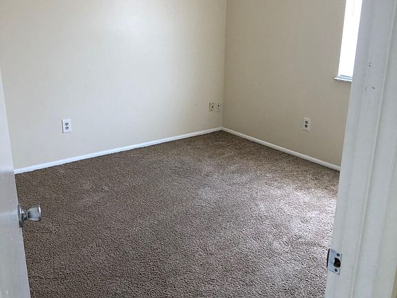 5th image of 10055 Willdan Dr